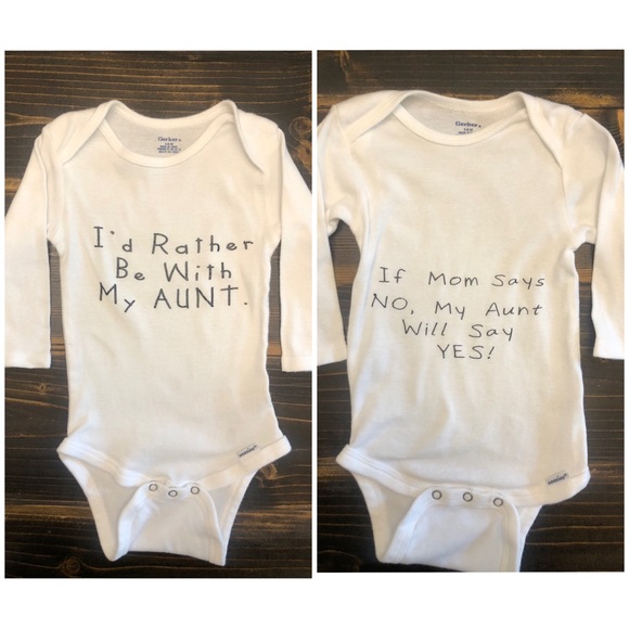 Gerber Infant AUNT Long Sleeve Onesies Set SZ 6-9 Month - Picture 4 of 4